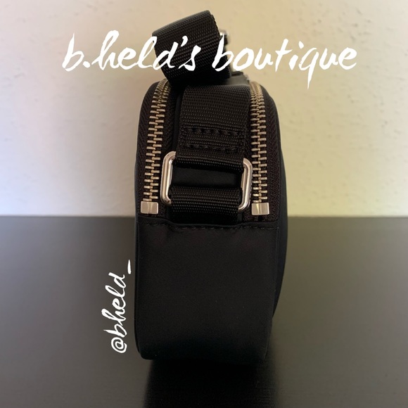 lululemon Crossbody Camera Bag 2L in Black with Silver Zipper Brand New NWT - Picture 7 of 16